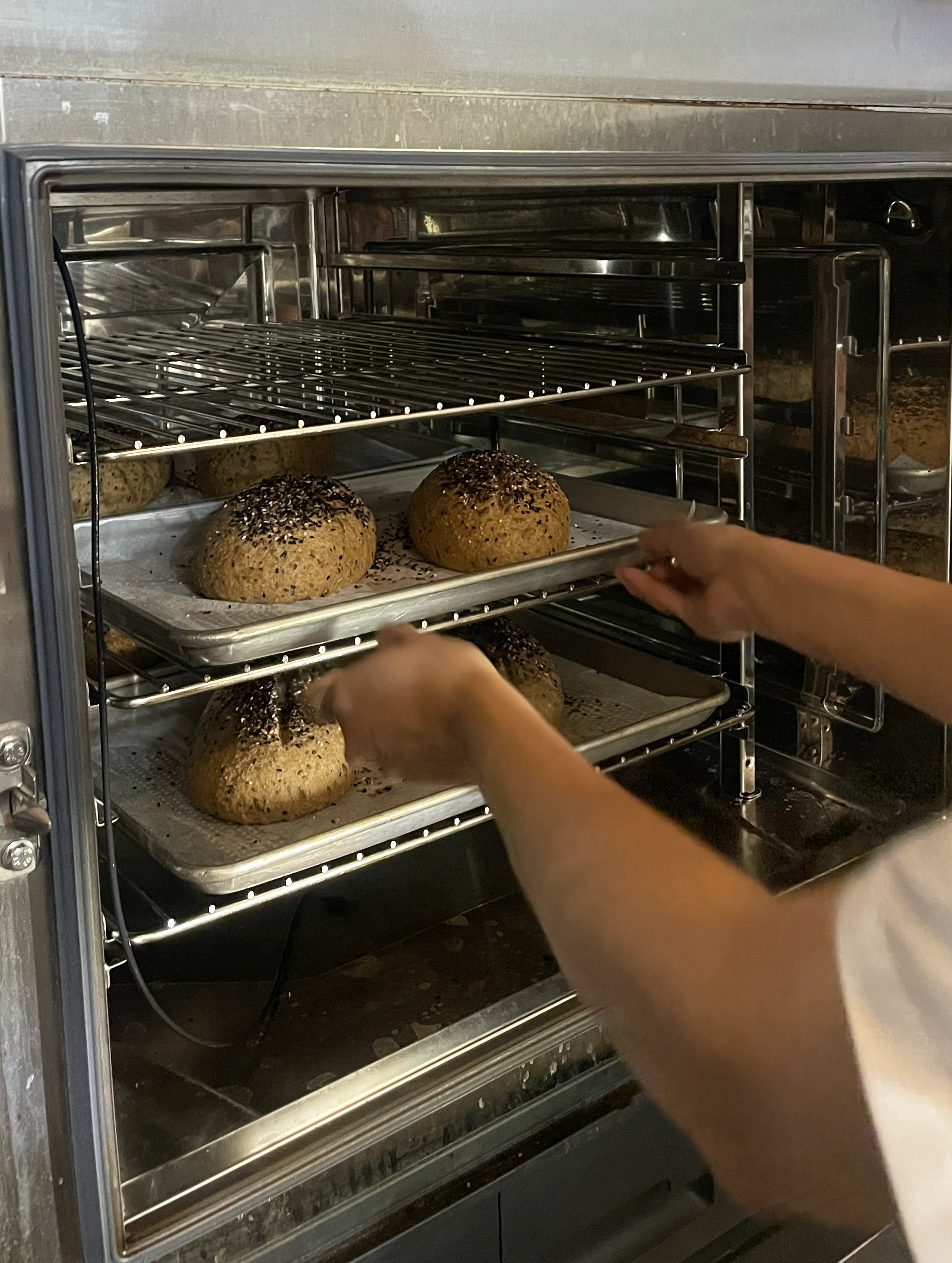 pastry chef, vegan pastry, vegan bread, glutten free, vegan restaurant, vegetarian restaurant, dessert, vegan desset, glutten free dessert 3.png